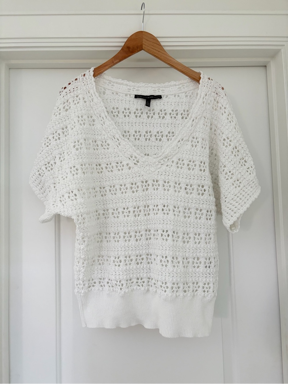 Whitehouse Black Market Open Knit Crochet V-Neck Sweater L